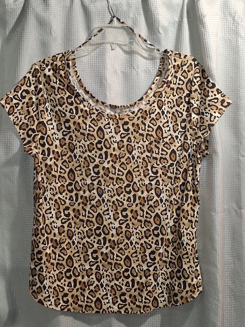 No Boundaries Leopard Print Short Sleeve Top - Beige/Brown/Black